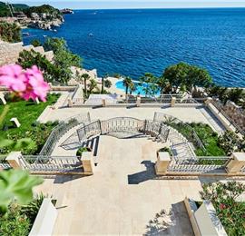 11 bedroom seafront villa with infinity pool near Budvar, sleeps 22